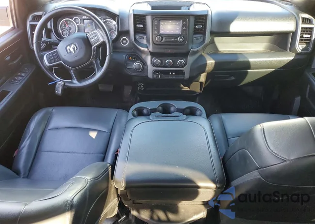 3C6UR5HJ6NG390520: 74056615