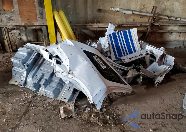 WVWFV7AJ0DW018240: 74242425