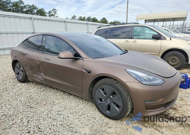 5YJ3E1EA4MF083252: 98972245