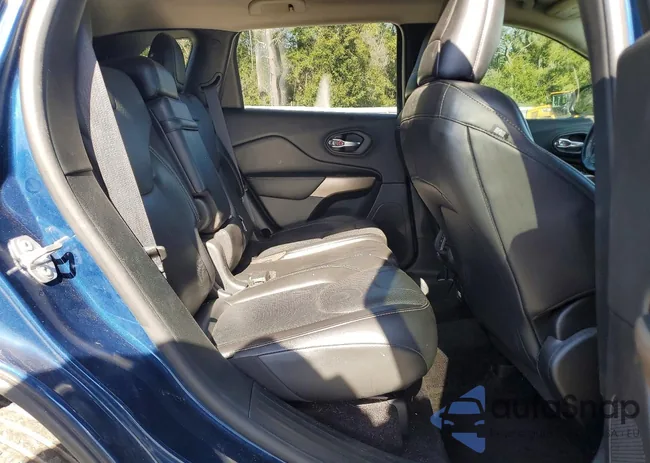 1C4PJLDX3JD557631: 74070235