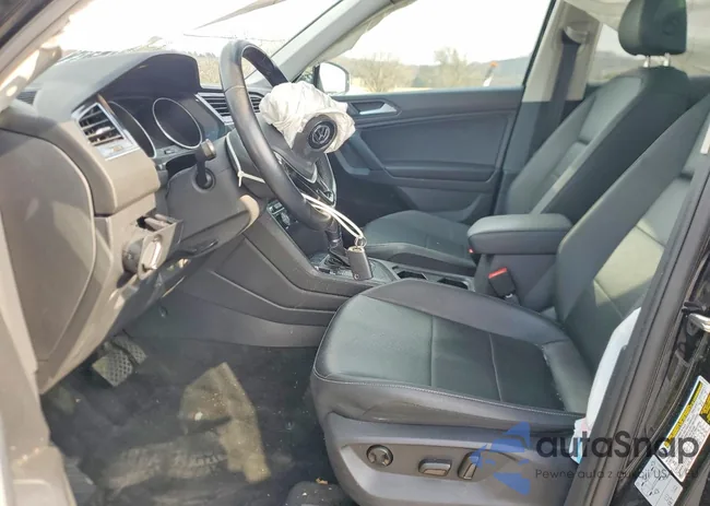 3VV3B7AX1KM193143: 72384065