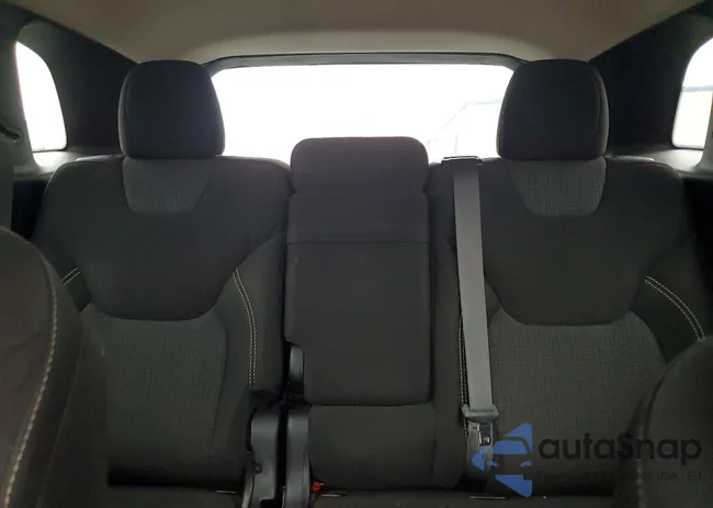 1C4PJLCB1FW560030: 99784625