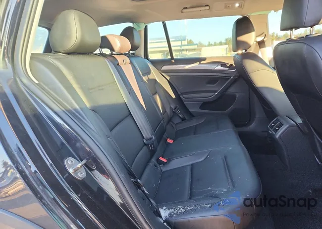 3VWM17AU5KM520829: 72156415