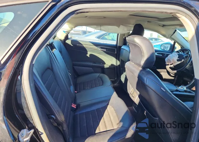 3FA6P0LU3HR217239: 99182425