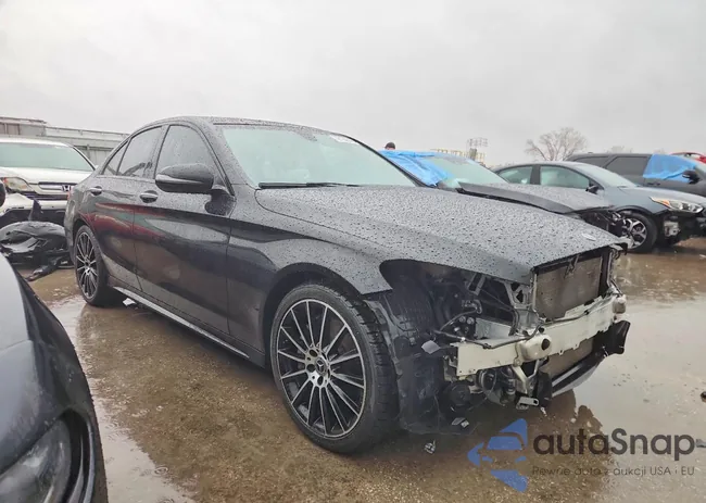 55SWF4KB3JU261526: 72130875