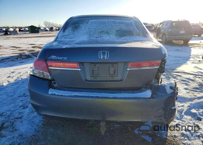 1HGCP2F30BA037490: 73859925