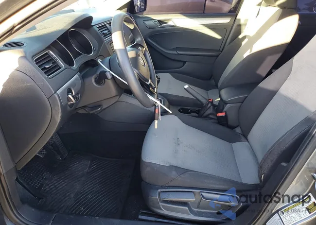 3VW167AJXHM200537: 99790795