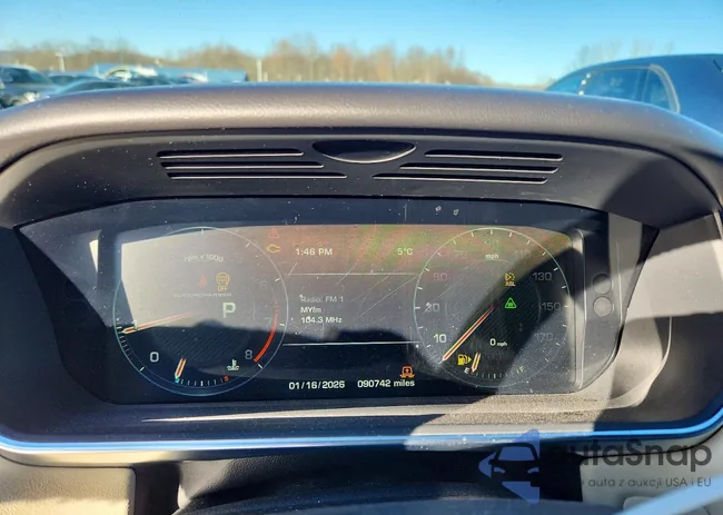 SALWR2EF2EA327325: 73189045