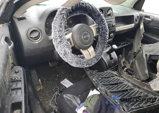 1C4NJDBB0HD154835: 98658115