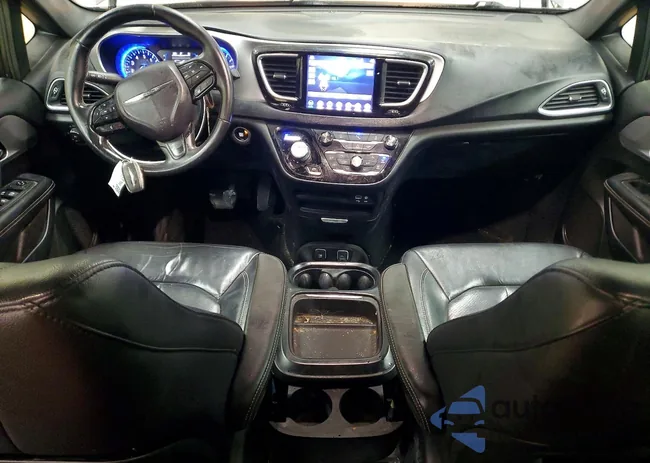 2C4RC1BG4JR178113: 74082665