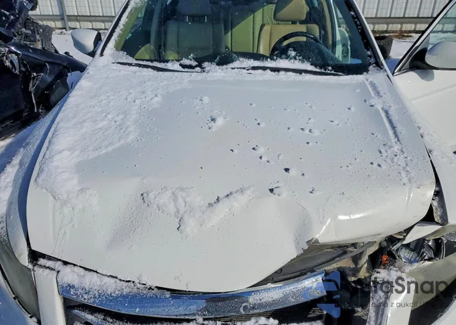 1HGCP2F63BA098620: 73910765