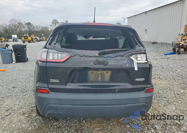 1C4PJLCB0KD325656: 73693305