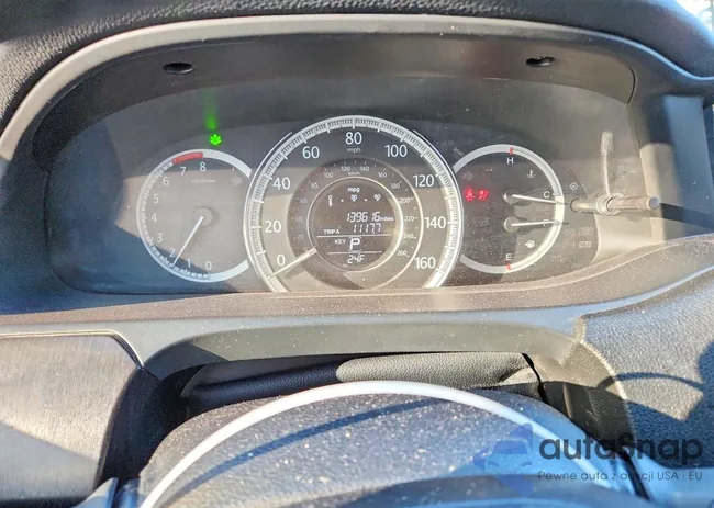 1HGCR2F88FA112805: 75104865