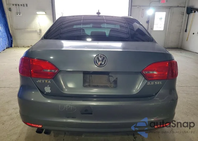 3VWLX7AJ1BM307053: 73501045