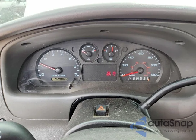 1FTYR10U84TA15724: 74903175