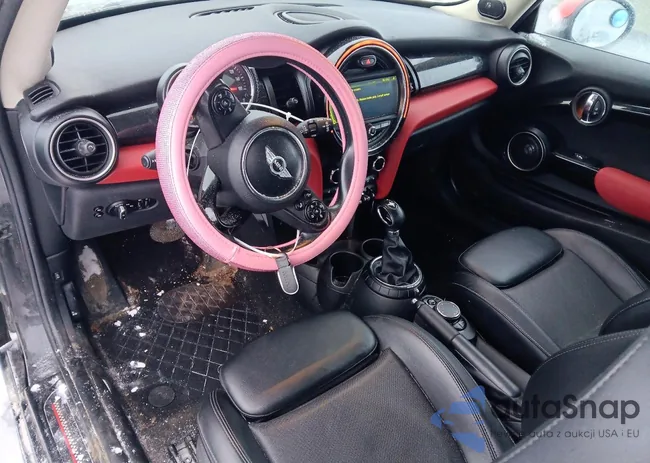 WMWXP7C50F2A36438: 99197855