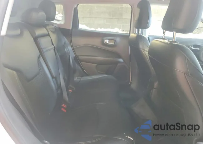 3C4NJDBBXJT485616: 74881555