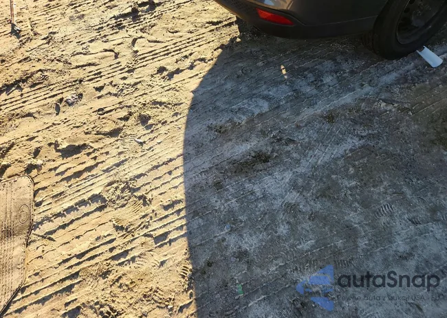 5NPD84LF1JH355068: 72398465