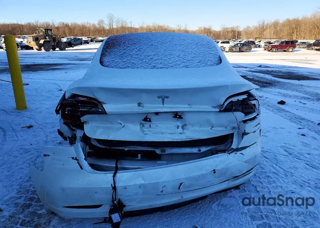 5YJ3E1EA2MF093195: 74193825