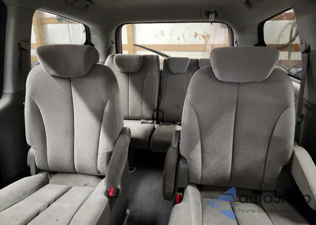 KNDMC233586049360: 99493175