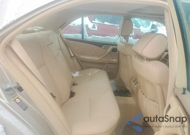 WDBJF82J0YX031421: 74101635