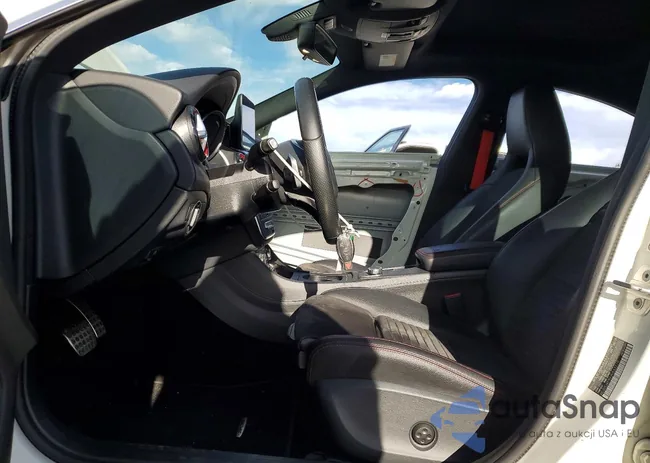 WDDSJ4EB9JN533210: 73735965