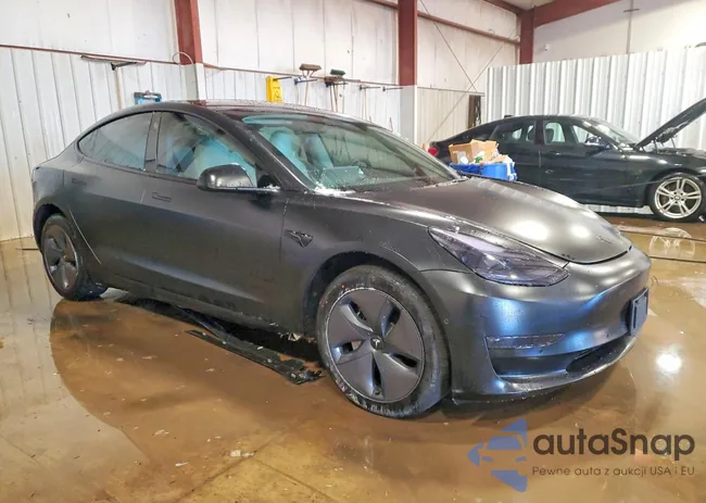 5YJ3E1EB3NF251988: 73937695