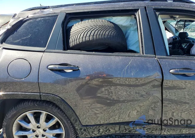 1C4PJLCX1JD590984: 74852935