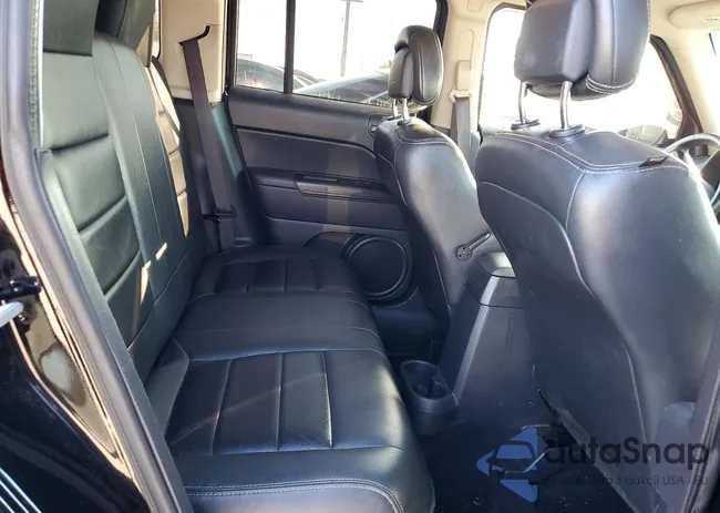 1C4NJPFA8GD678591: 74573835