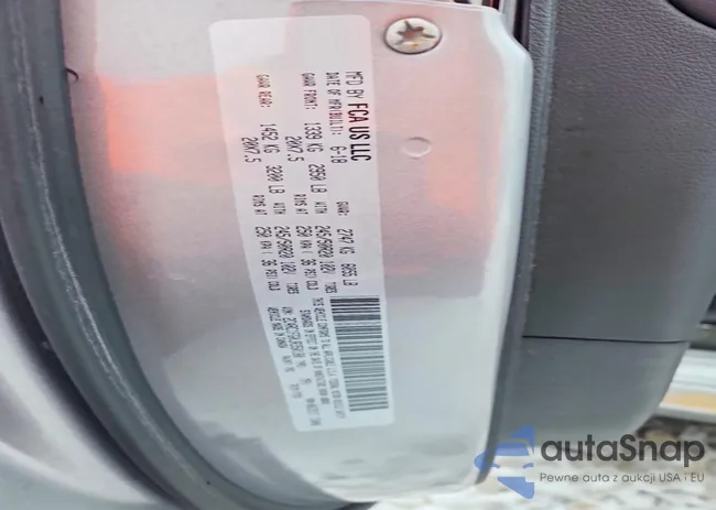 2C4RC1FG0JR350180: 97710475