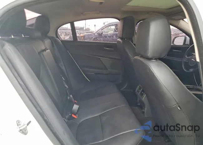 SAJAR4FXXJCP36211: 74270675