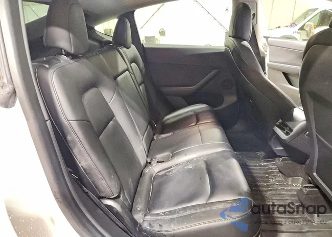 5YJYGDEE6LF045671: 75872355