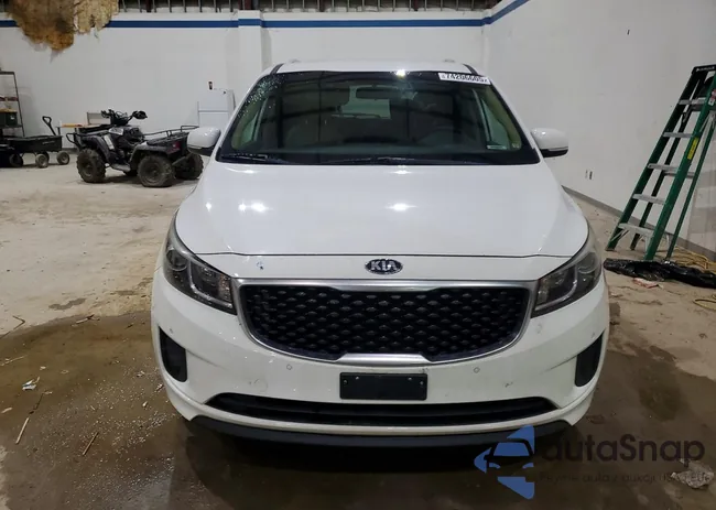 KNDMB5C13H6327627: 74206605