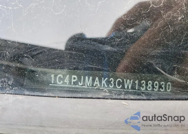 1C4PJMAK3CW138930: 99446865