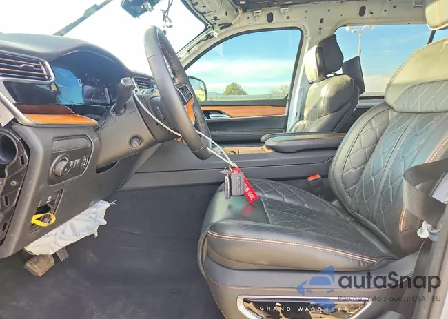 1C4SJSGP4PS550689: 98817135