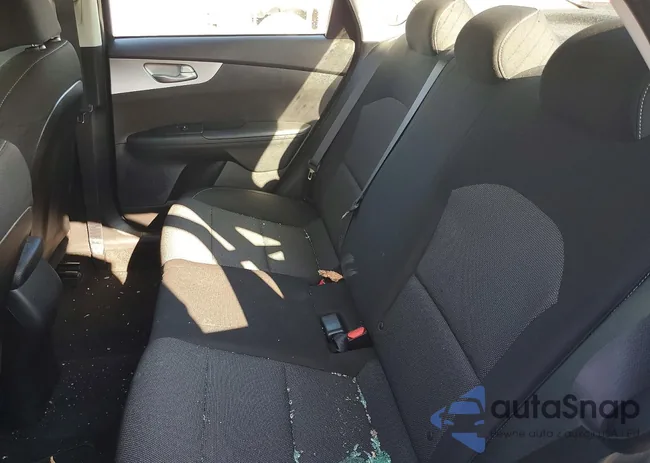 3KPF24AD4PE521253: 73118685