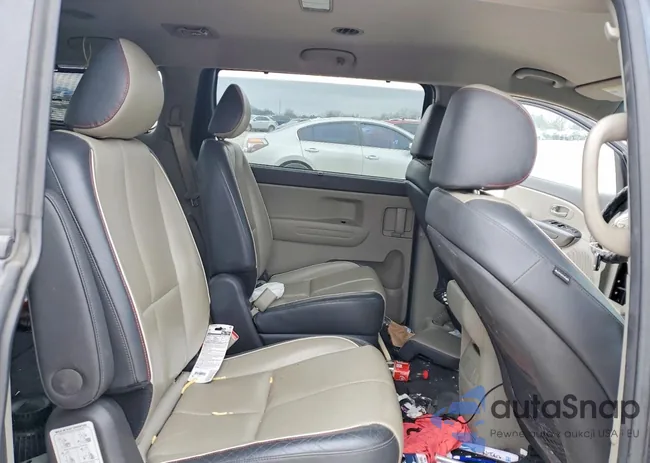 KNDMB5C12H6244240: 99715575