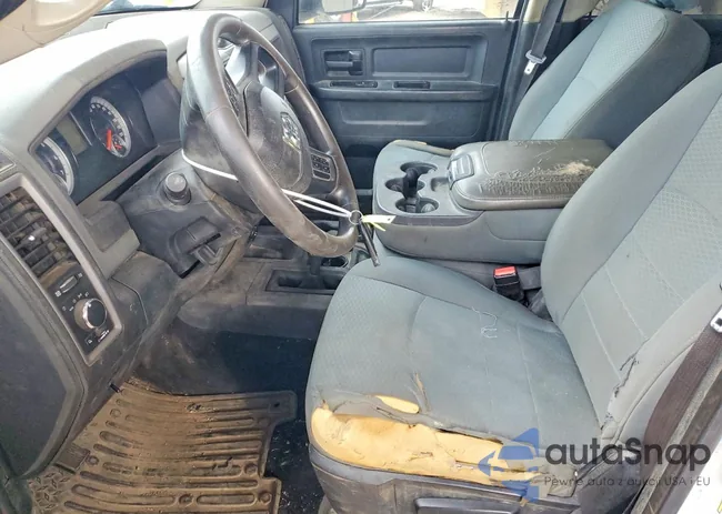 3C6TR5HT6EG258905: 99373815