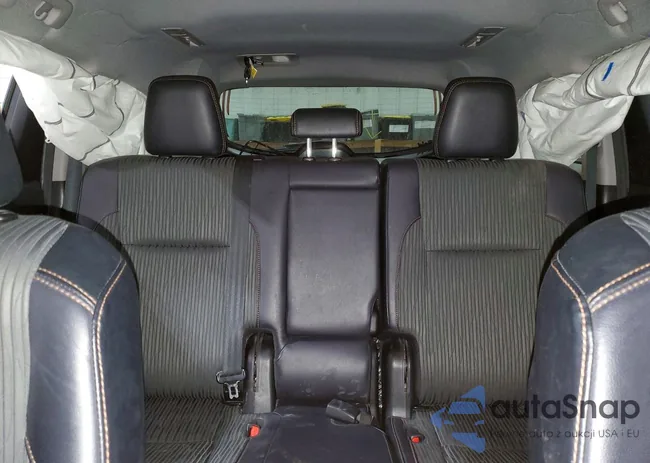 5TDBZRFH9JS888052: 74400255