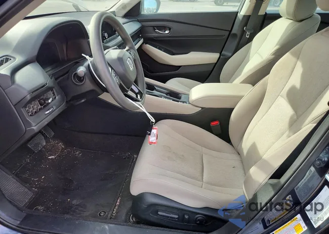 1HGCY1F4XSA008031: 72165385