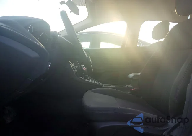 1FADP3F29GL220095: 73809135