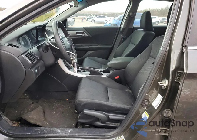 1HGCR2F30EA149415: 74287905