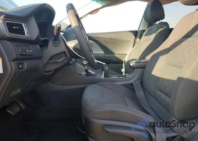 KNDCB3LC2K5266477: 72640765