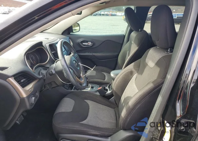 1C4PJLAB5HW508390: 74019385