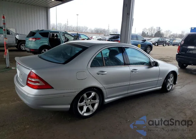 WDBRF52HX7F864243: 98421585