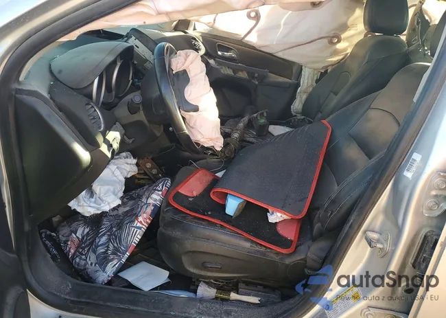 1G1PE5SB8D7107525: 99107565