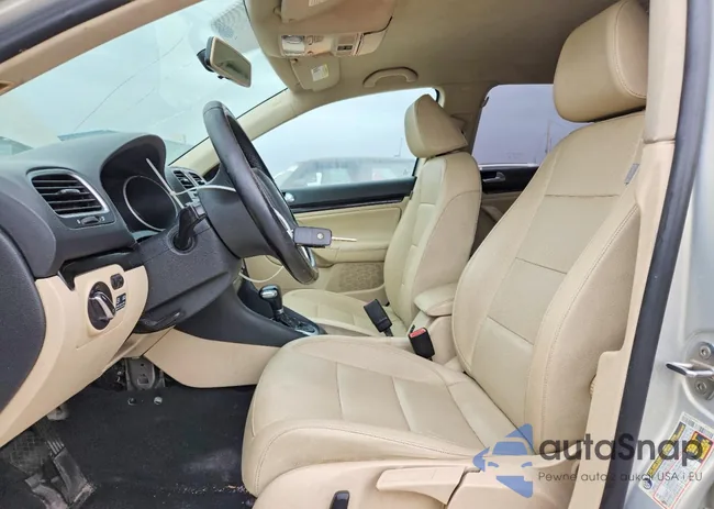 3VWPL8AJ8AM683492: 75258205