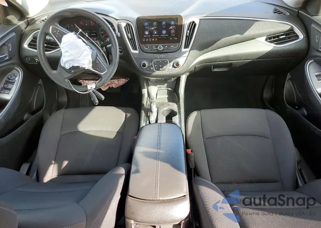 1G1ZD5ST3RF150834: 73011015