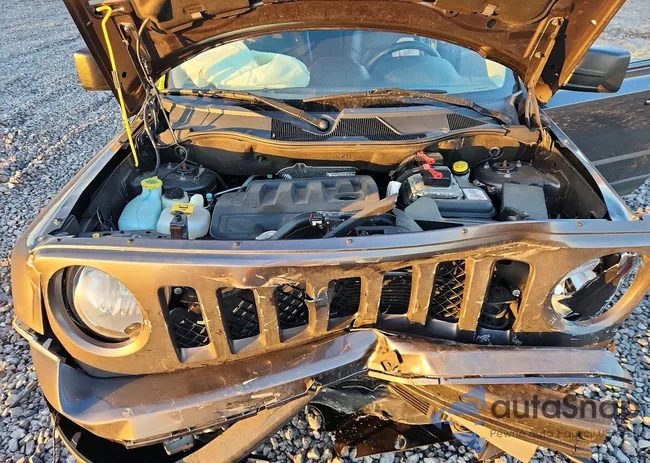 1C4NJRFB5HD111745: 98559705