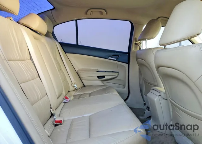 1HGCP2F62BA132353: 72359155